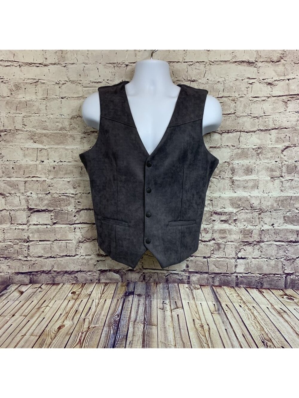Paul Jones Gray Faux Suede Snap Front Lined Sleeveless Vest